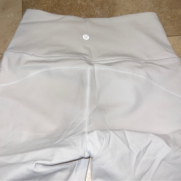 White high rise Lululemon leggings - Picture 6 of 7